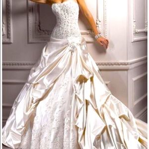 Maggie Sottero Perla-A3624 Wedding Gown